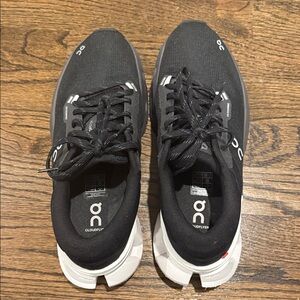 On Cloud Men's Black and White Shoes